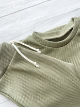 Load image into Gallery viewer, Sweatshirt - Olive