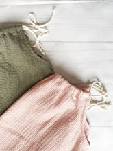 Load image into Gallery viewer, Swing Top - Olive